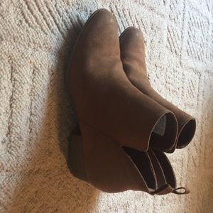 American Eagle Brown boots